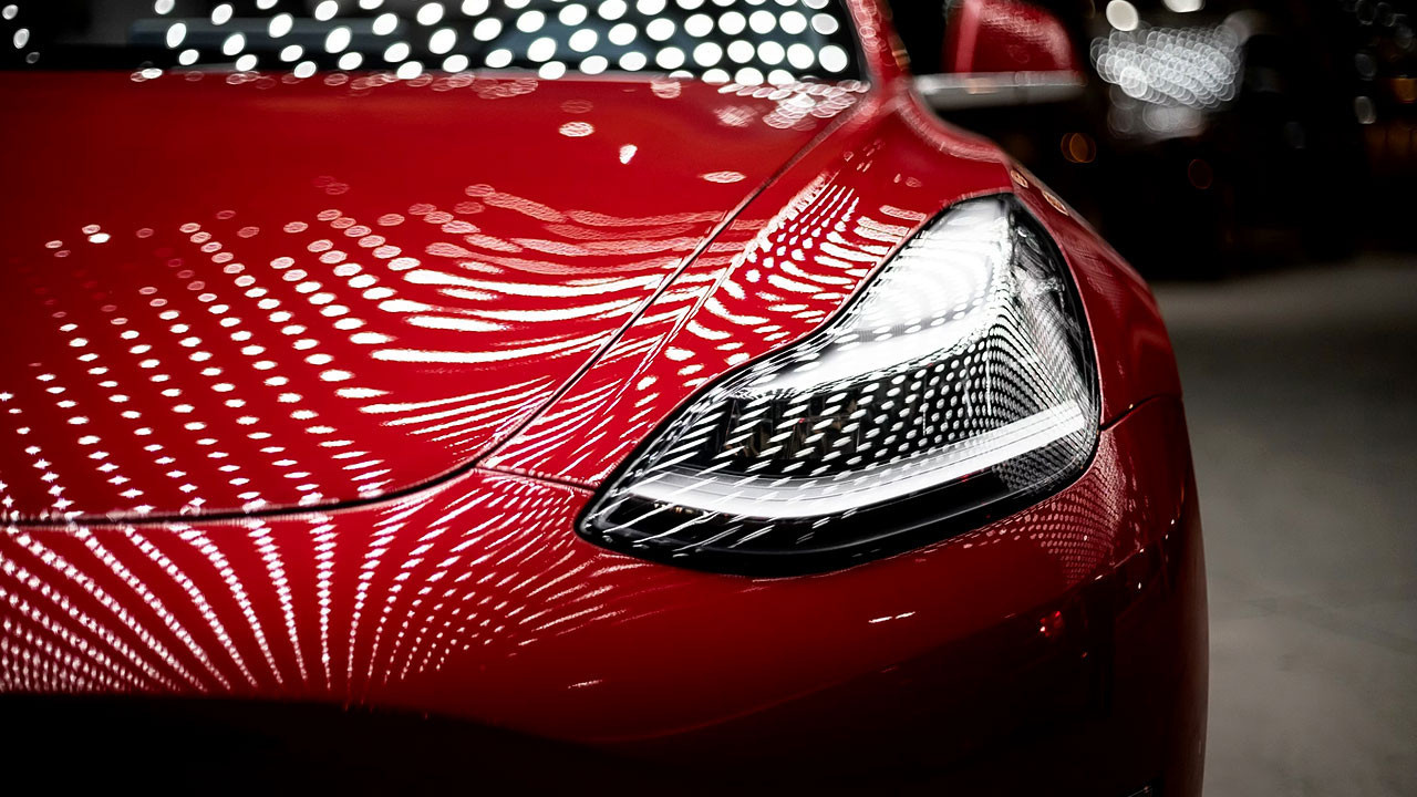 Tesla'dan 657 bin liralık dev indirim! Rakam dibe çekildi