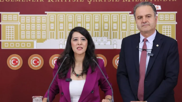 birgun-ve-evrensel-gazetelerine-1-mayis-engeli-iddiasi-meclis-gundeminde-3OOhSCX4