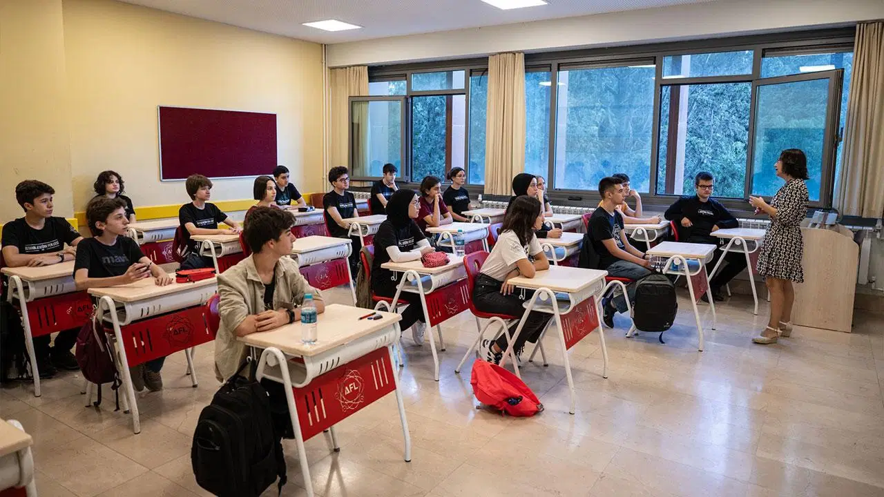 okul-saldirilarinin-ardindan-mebden-yeni-tedbir-veli-randevu-sisteminin-kapsami-genisletildi-mkK6Albh