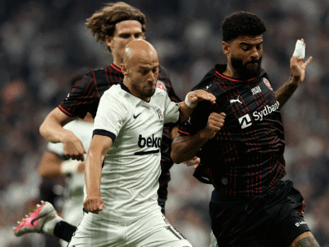 Son dakika besiktas avantaji kapti vincenzo italiano galibiyetle basladi LqGkETdS